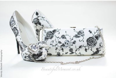 matching wedding gothic shoes with bag