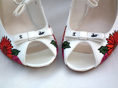 i do hand painted wedding shoes