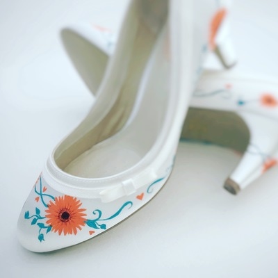 orange-gerbera- wedding-shoes