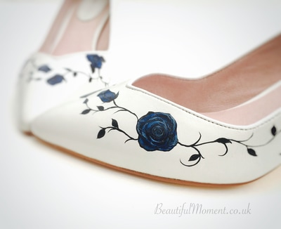 navy-theme-wedding-Shoes-hand-painted